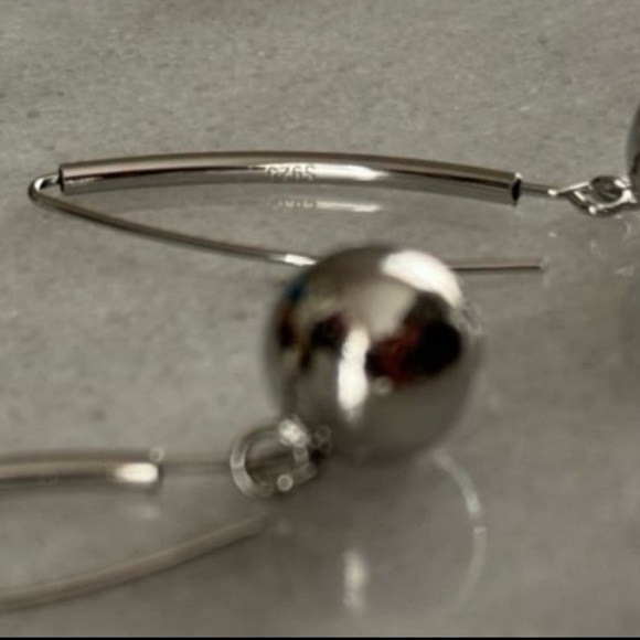 Sterling Silver Hook Dangle Ball Hoop Earrings
Brand New - Picture 2 of 4
